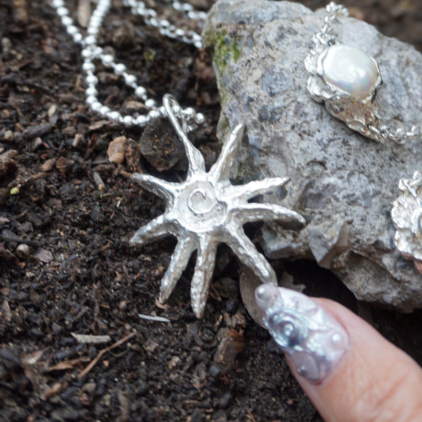 SPIRAL NECKLACE