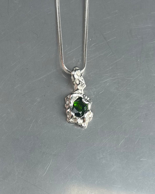PIEDRA NECKLACE (Seaweed)