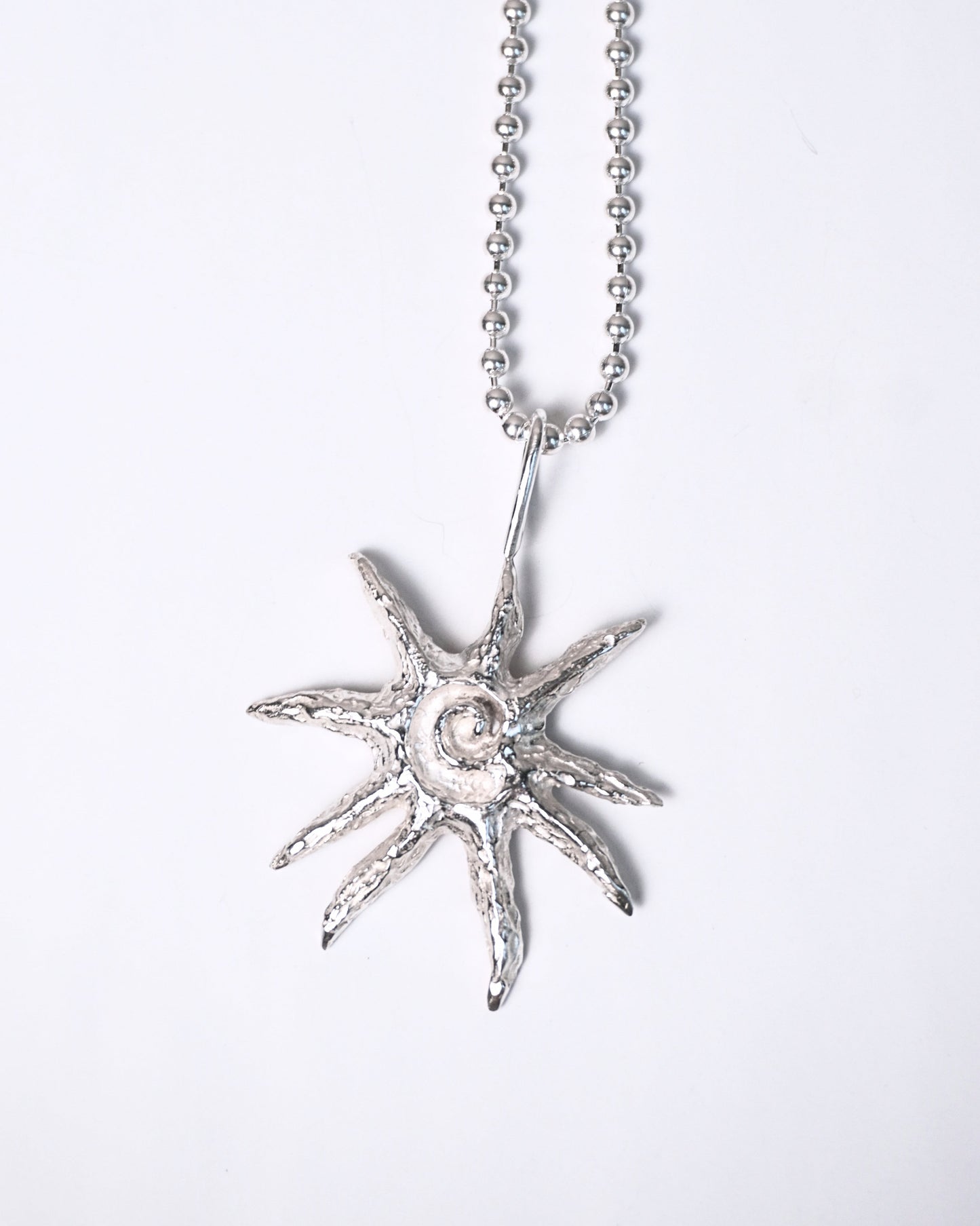 CONCHA NECKLACE