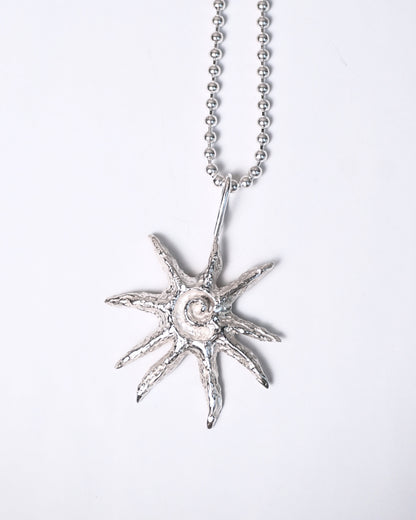 CONCHA NECKLACE